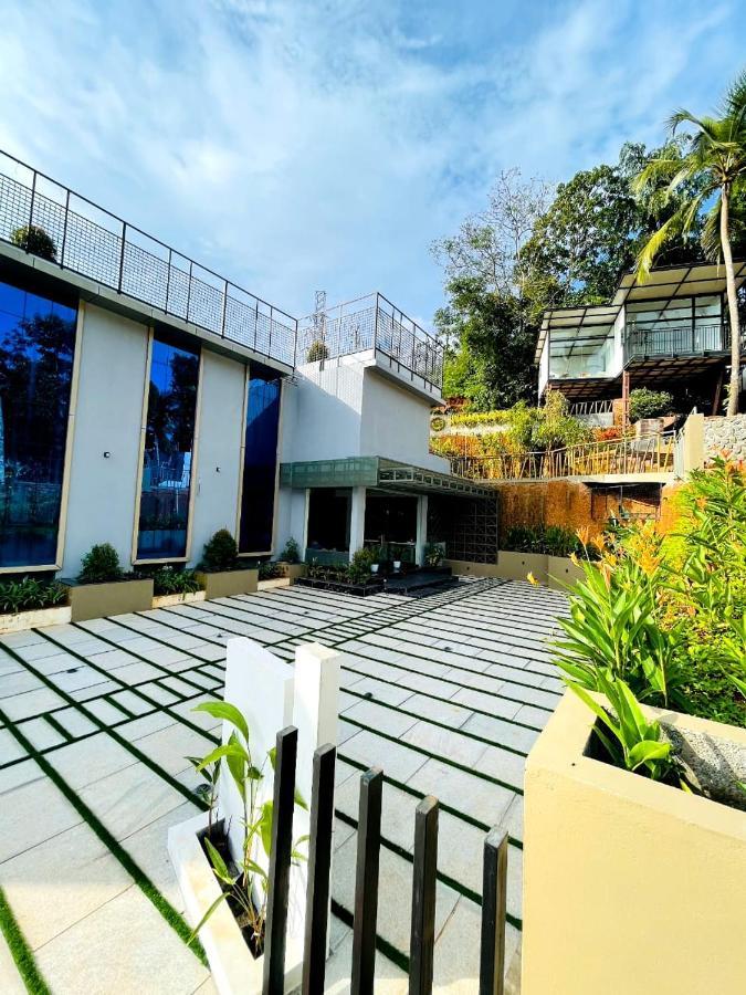 Miracle Hotel And Resorts Kozhikode Exteriör bild
