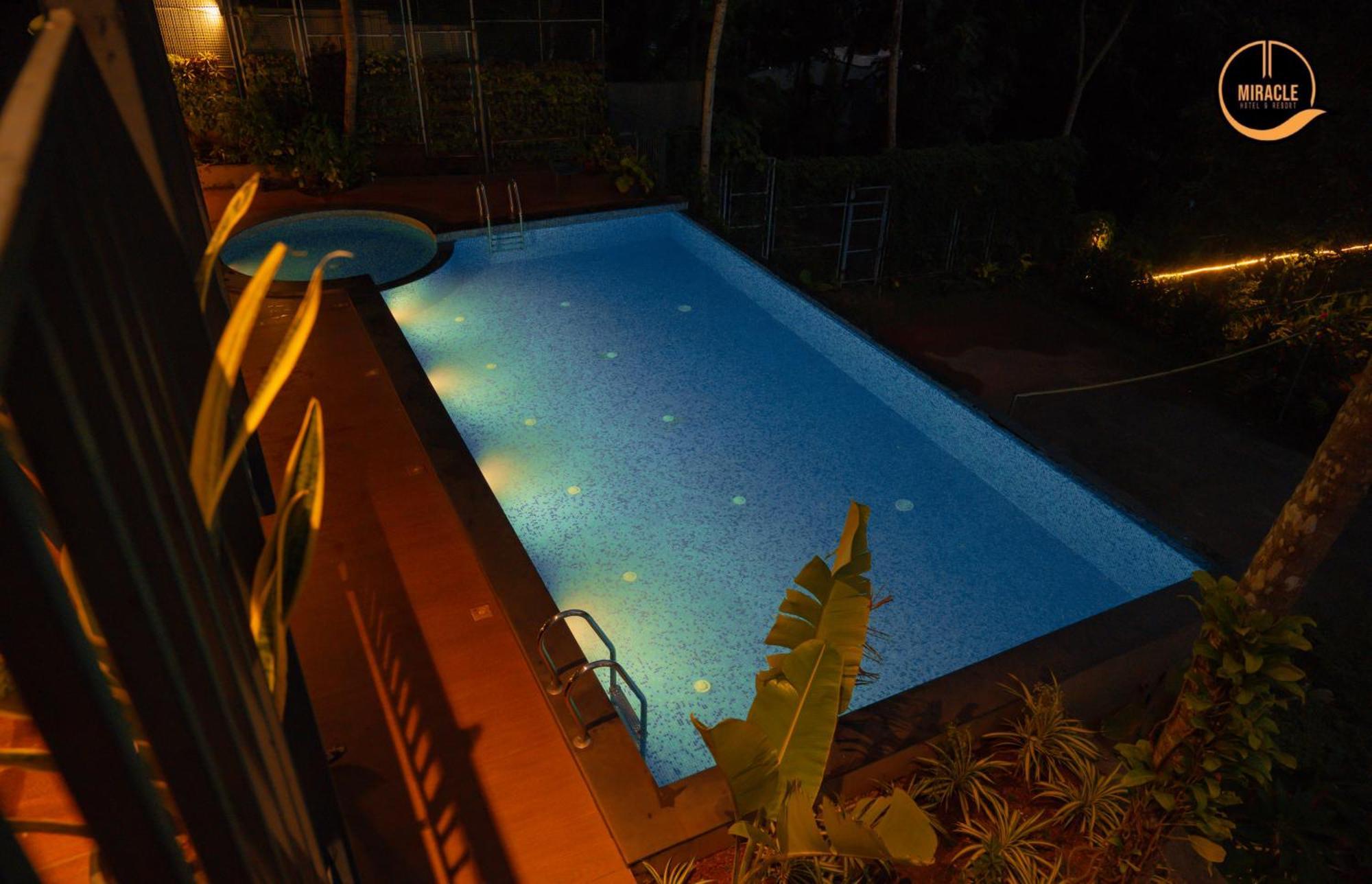 Miracle Hotel And Resorts Kozhikode Exteriör bild